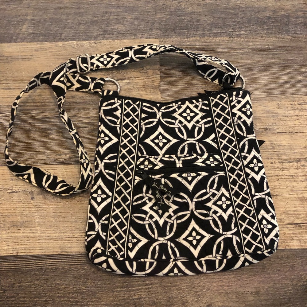 Vera Bradley Black And White crossbody hipster. EUC